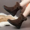 2024 botas de neve quentes de couro da moda de inverno feminino com solas grossas de pelúcia sapatos de algodão antiderrapantes confortáveis